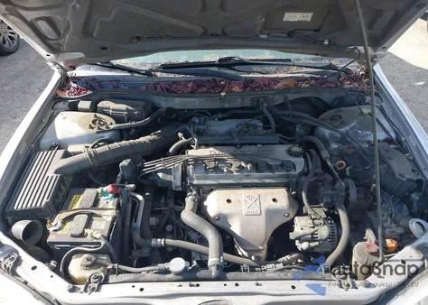 2001 Honda Accord 2.3 Ex from USA, damaged, VIN JHMCG566X1C028324